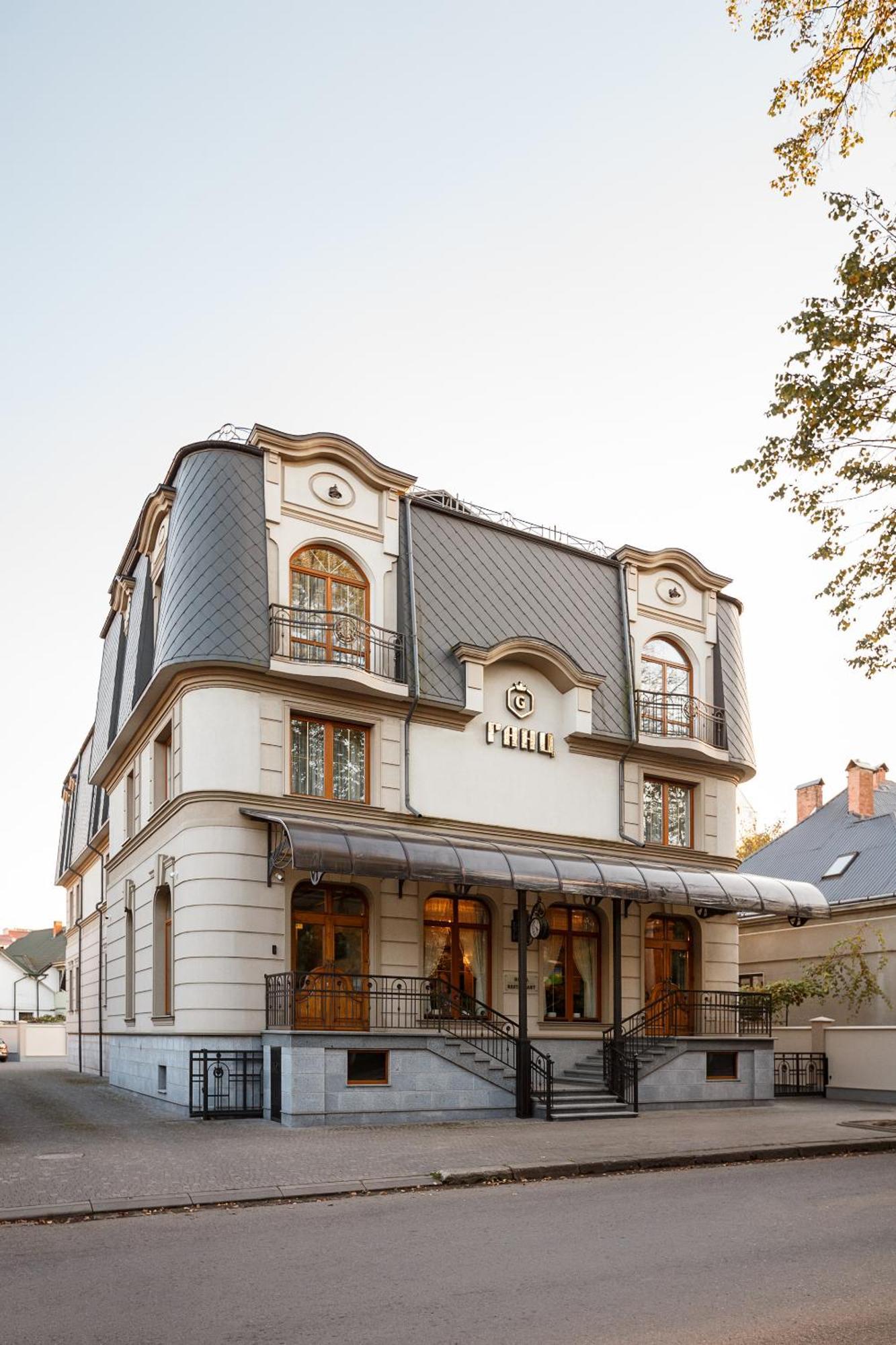 Ganz Hotel Ivano-Frankivsk Exterior foto