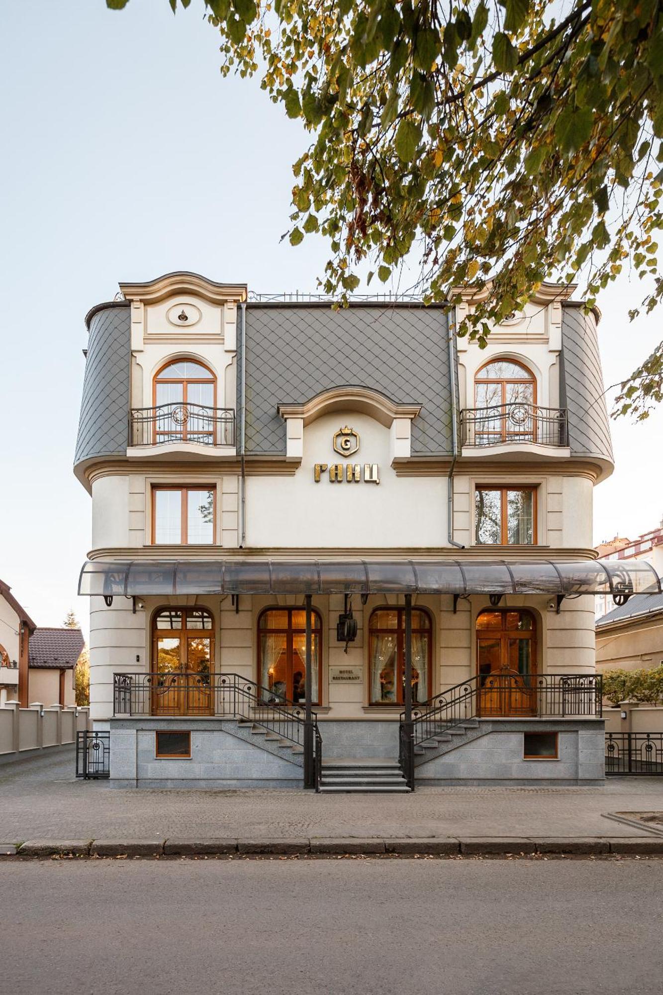 Ganz Hotel Ivano-Frankivsk Exterior foto